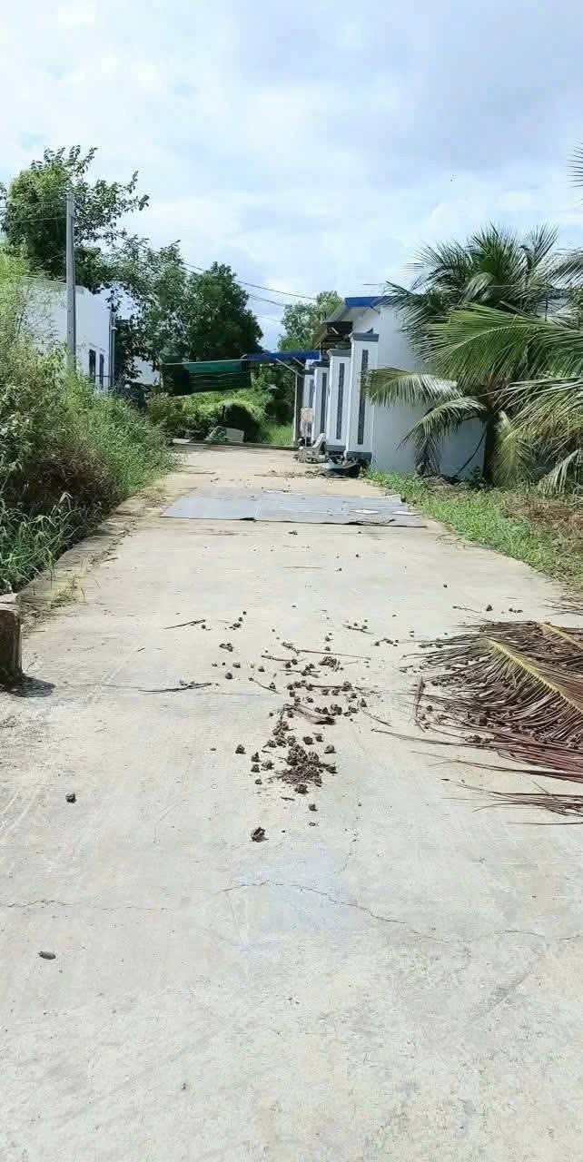 Bán nền đất tại Phú Tân, Bến Tre, đường ô tô 7 chỗ, 187m2, giá 790 triệu