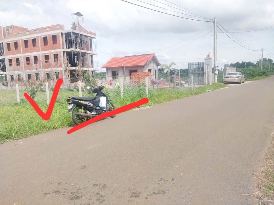 Bán đất mặt tiền đường 93 Đá Bạc, thành phố Bà Rịa 7m x 40m, 80m2 thổ cư