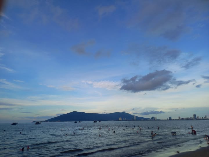 Bán đất mặt tiền đường Phan Văn Định, gần biển Nguyễn Tất Thành, diện tích 297.5m2, giá 9.5 tỷ