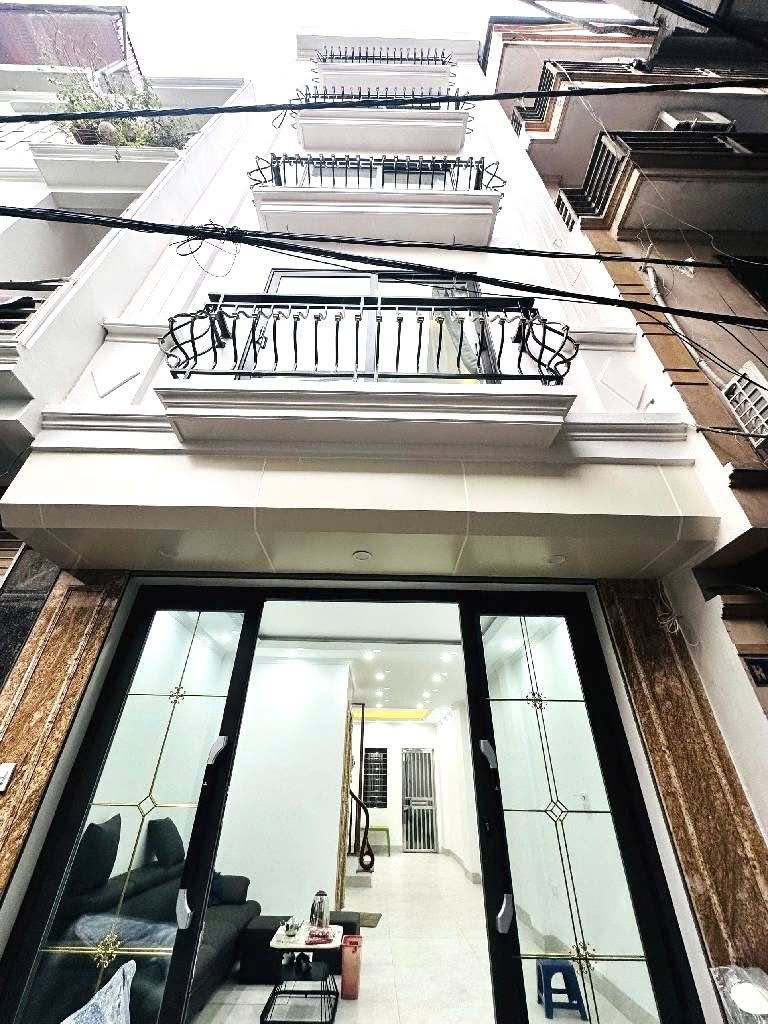 Bán nhà Mỹ Đình, 6 tầng, thang máy, 32m2, cách ô tô chỉ 10m