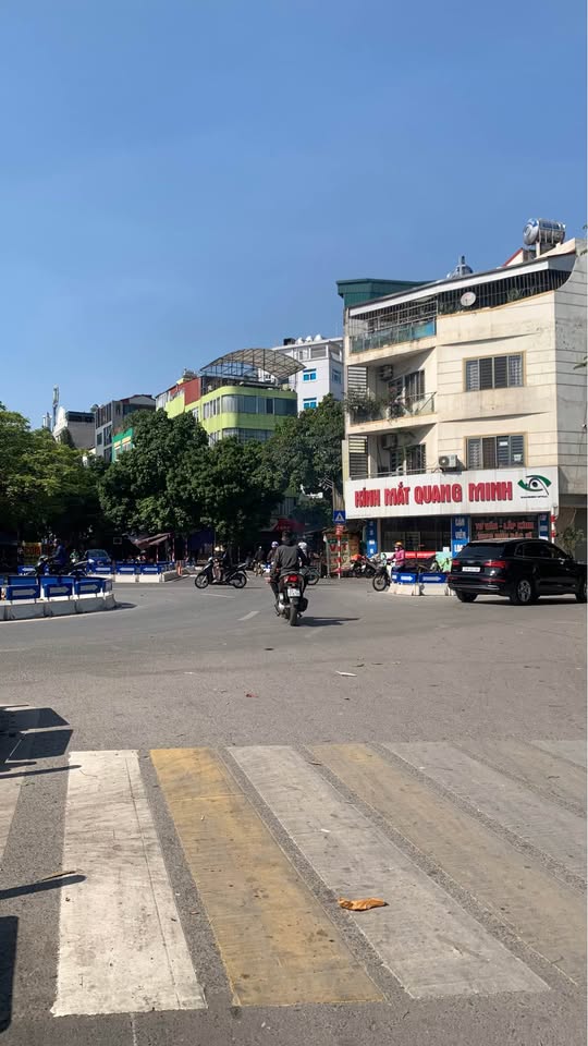 Nhà Hà Trì 5 tầng lô góc, thiết kế hiện đại, thang máy xịn sò, giá chỉ 9.25 tỷ