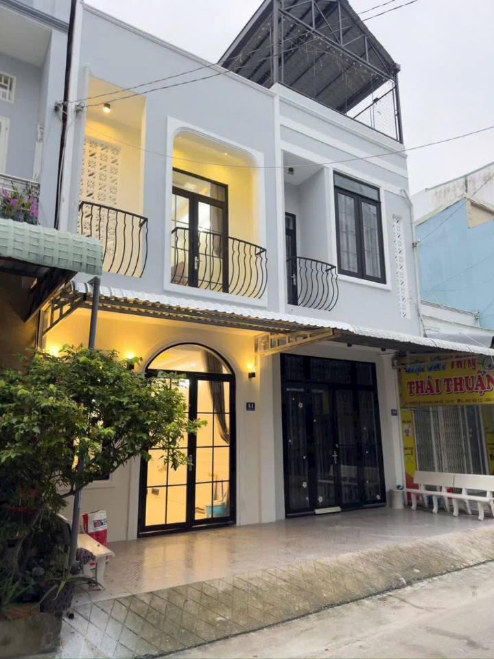 Siêu phẩm nhà mới xây, thiết kế đẹp lung linh tại đường số 16