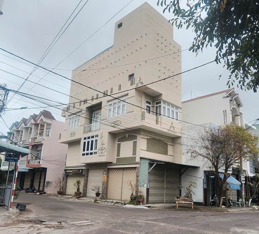 Bán nhà góc 3 mặt tiền 81.5m2 khu Lê Thanh Nghị, Quy Nhơn, sổ riêng