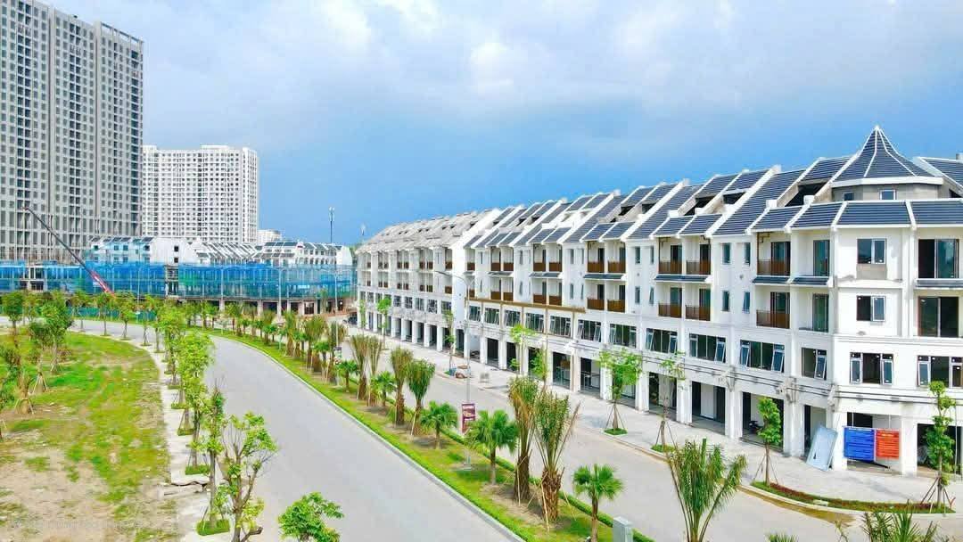 Bán liền kề Hinode Royal Park, 115m², hướng Đông Nam, vị trí trung tâm, giá nhỉnh 25 tỷ