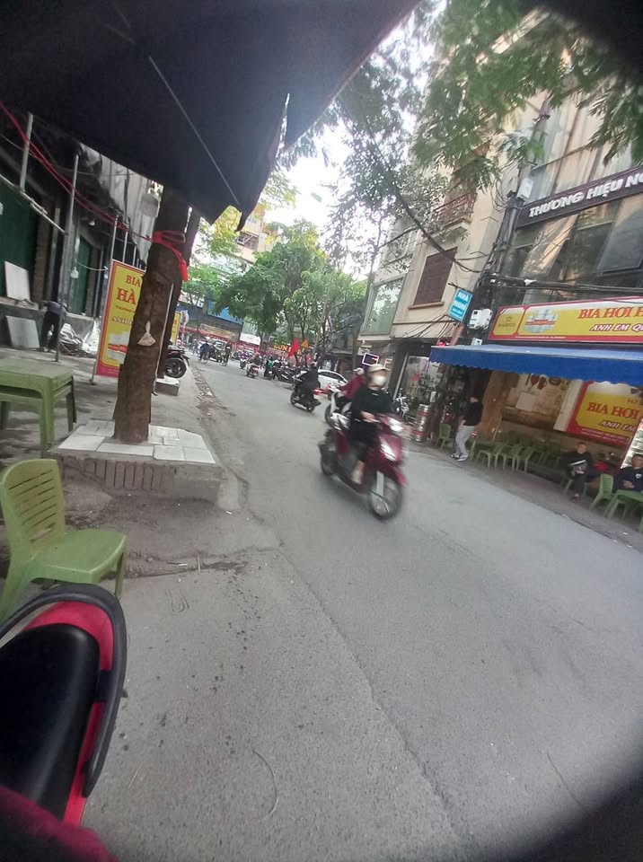 Bán nhà phân lô 6 tầng mặt ngõ 12 Đào Tấn, dòng tiền ổn định 65 triệu/tháng, giá 17.6 tỷ