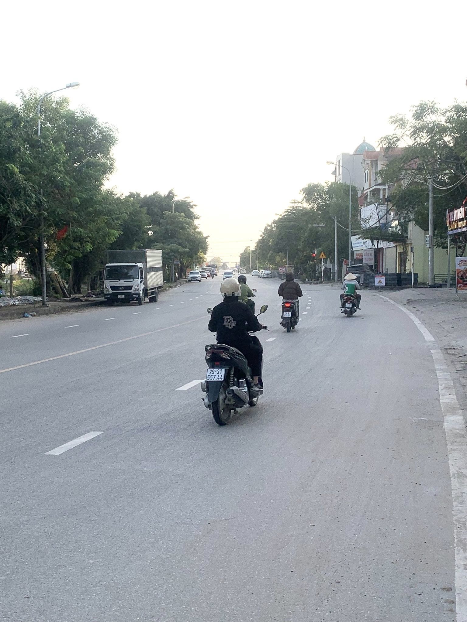 Nhà 3 tầng lô góc, đường ô tô tránh, 101m² tại ấp Sáp Mai, Võng La, Thiên Lộc