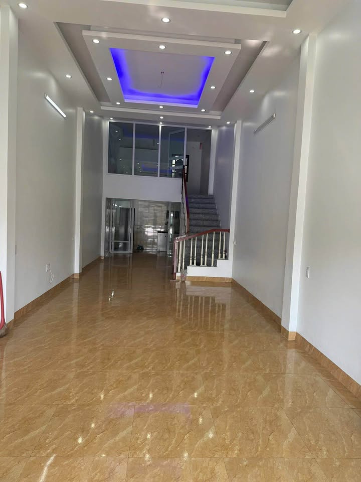 Nhà mặt đường Long Hưng, Thái Bình vừa ở vừa kinh doanh, giá iu thương