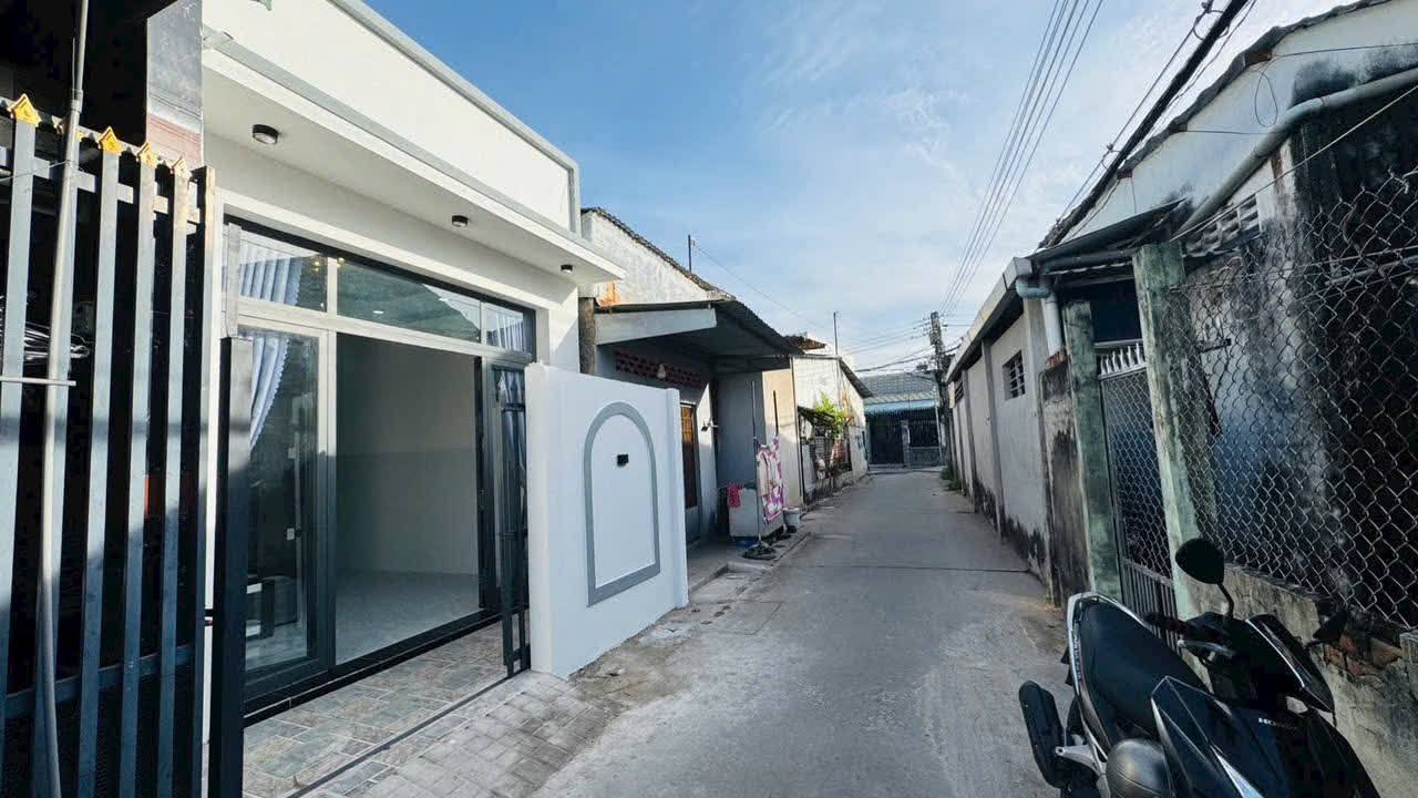 Bán nhà trung tâm Phường 5, Bến Tre, gần công viên Hoàng Lam, 32m2, giá 890 triệu