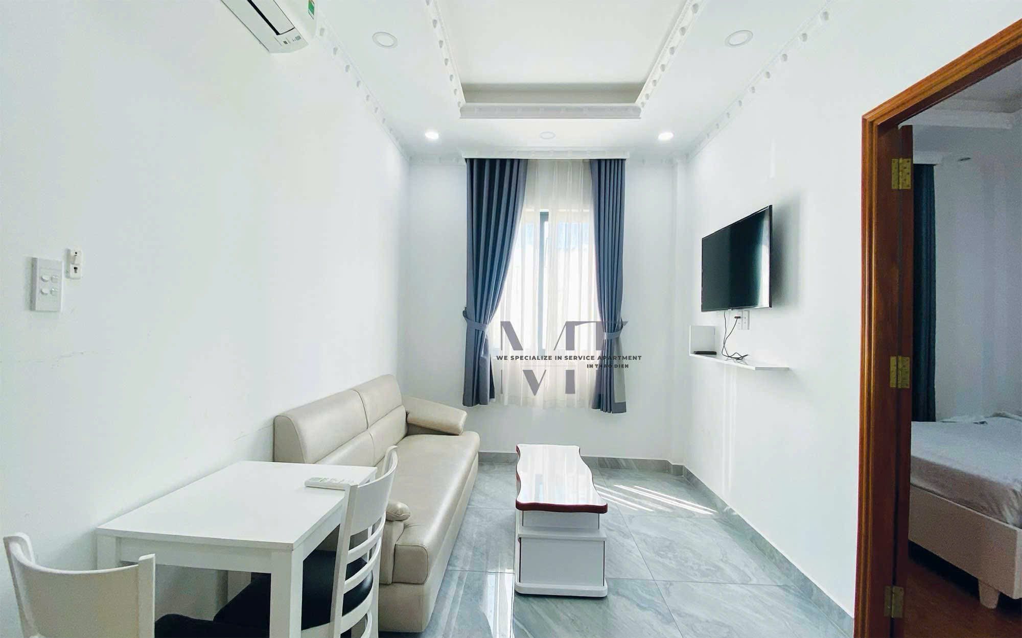 Cho thuê căn hộ 1 phòng ngủ, ban công, đầy đủ nội thất tại Thảo Điền, Quận 2