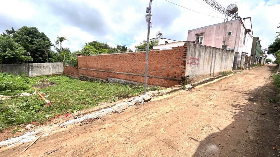 Bán đất khu Y Moal, Buôn Ma Thuột, diện tích 110m2, kinh doanh vô tư, giá chỉ 1,48 tỷ