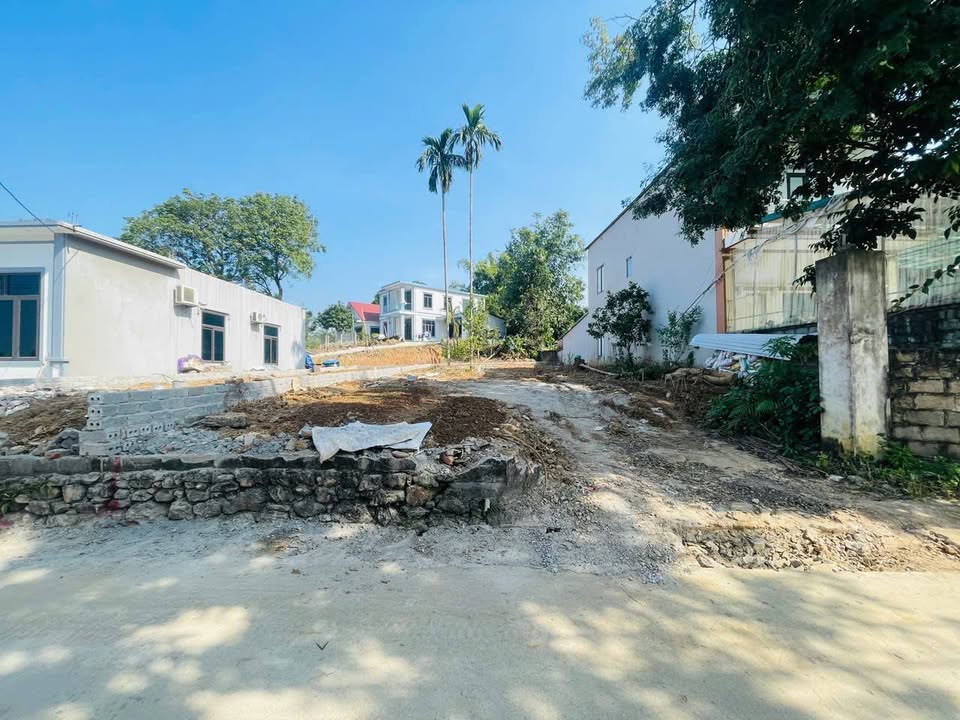 Bán đất diện tích 365.2m2 tại Liên Sơn, Lương Sơn, Hòa Bình, đường ô tô tránh, giá 2 tỷ