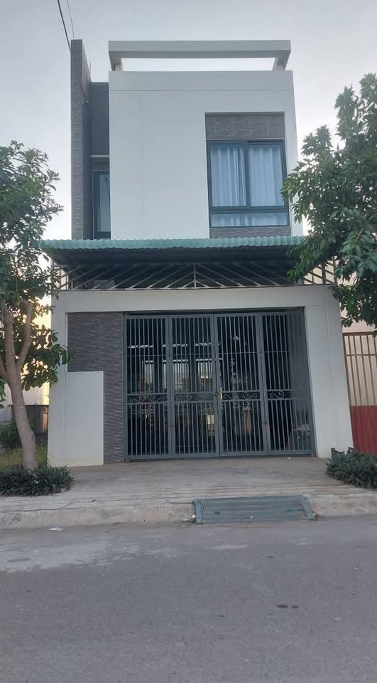 Nhà 2 mê đối diện công viên, 100m² tại Quy Nhơn, Bình Định