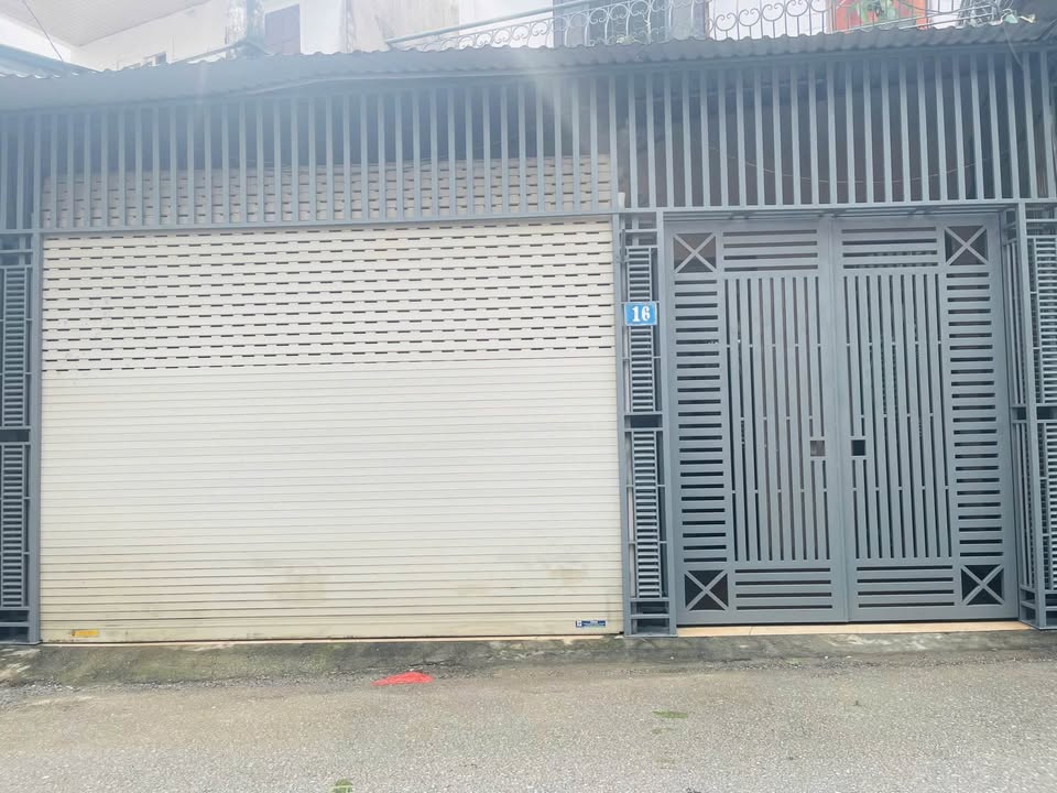 Nhà 2 tầng kiên cố, lối 2 đường Chu Văn An, thành phố Vinh, diện tích 111m2, mặt tiền 7m