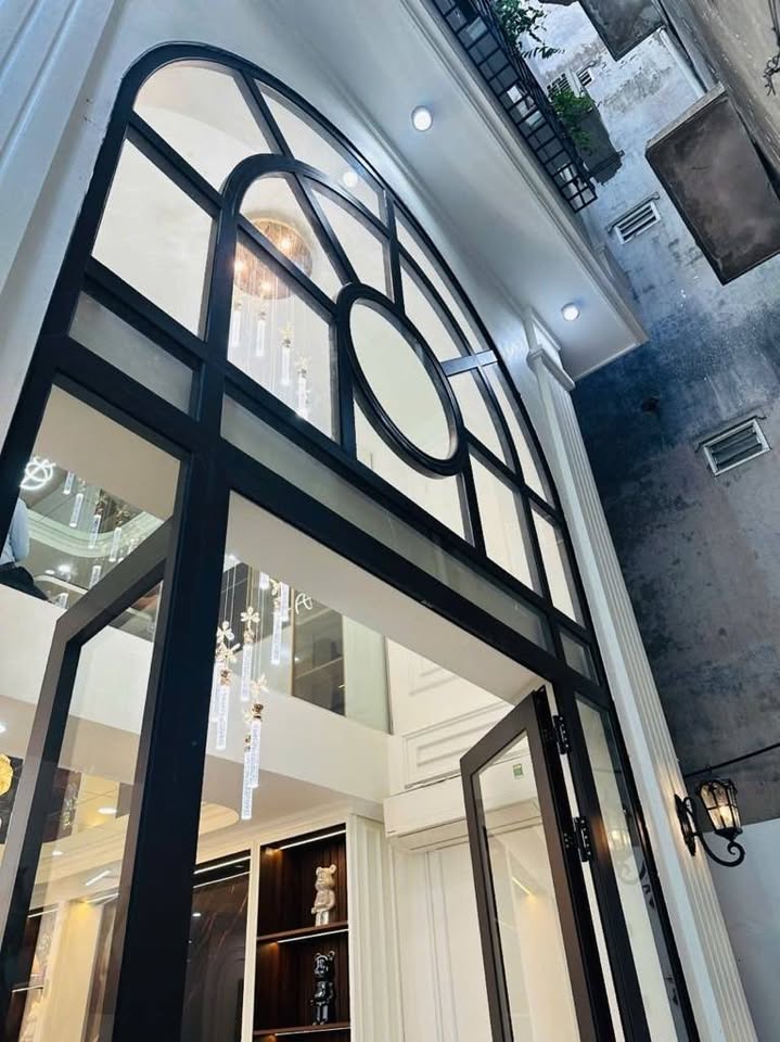 Bán nhà lô góc 6 tầng thang máy, ô tô đỗ cửa tại Nguyễn Xiển, giá nhỉnh 13 tỷ