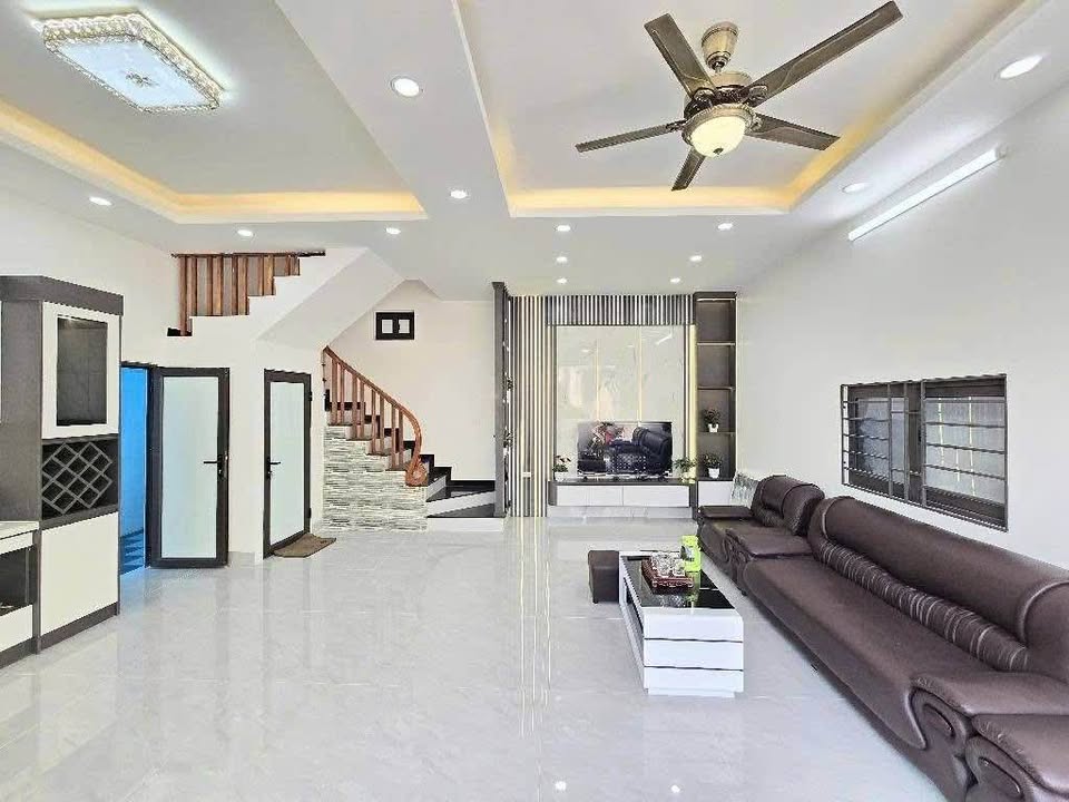 Siêu phẩm nhà đẹp 62m² 4 tầng, gara ô tô, ngõ thông ô tô 7 chỗ tại Đông Mỹ, Thanh Trì - Giá 6 tỷ