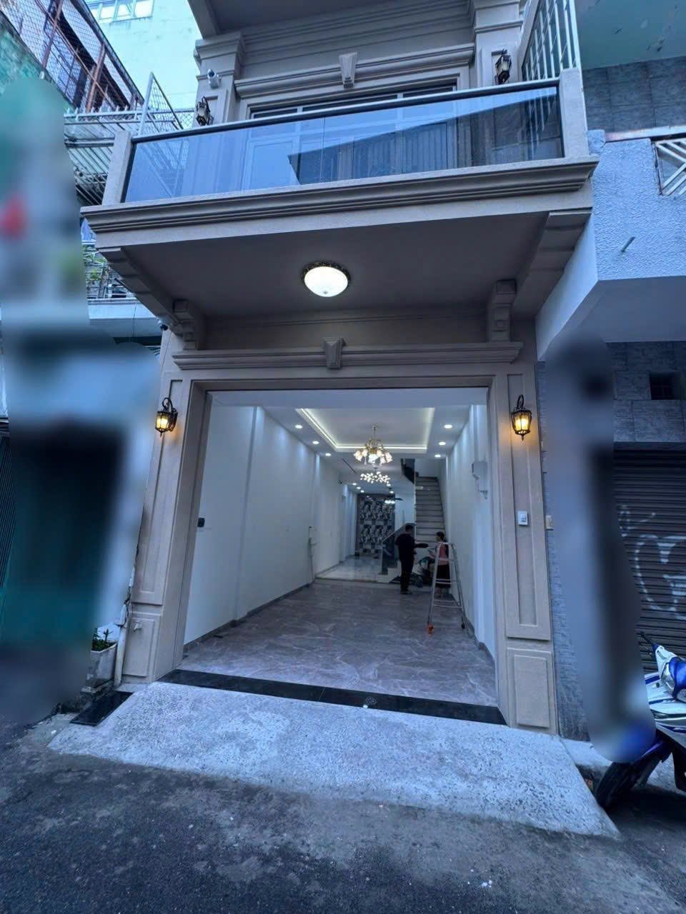 Nhà mặt tiền kinh doanh đường Huyền Quang, Quận 1 - 4 ngủ, 3 tầng