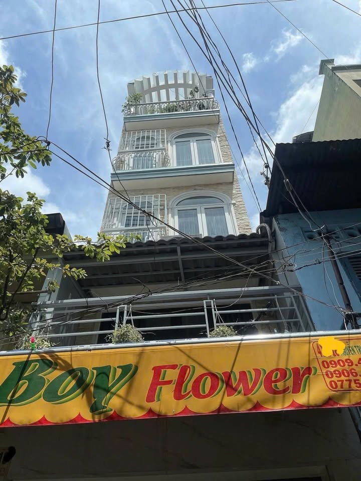 Nhà 5 tầng đẹp như mơ, 40m2 vuông vức, giá 7 tỷ tại Quận 10