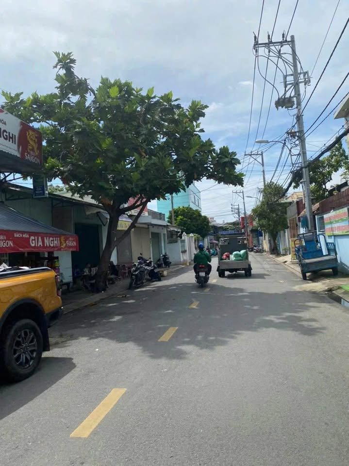 Nhà có dãy trọ 5 phòng, 5.8x19m, Nguyễn Văn Quá, Quận 12 - Thu nhập ổn định 6 triệu/tháng