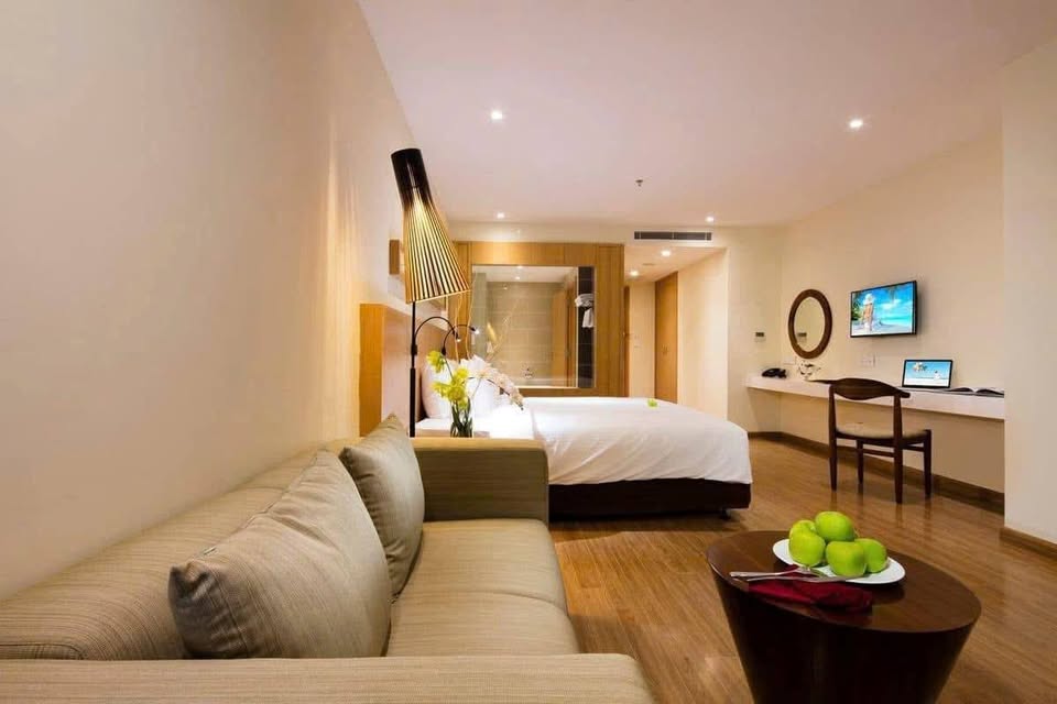 Tọa lạc tại vị trí đắc địa 72 Trần Phú, thành phố Nha Trang