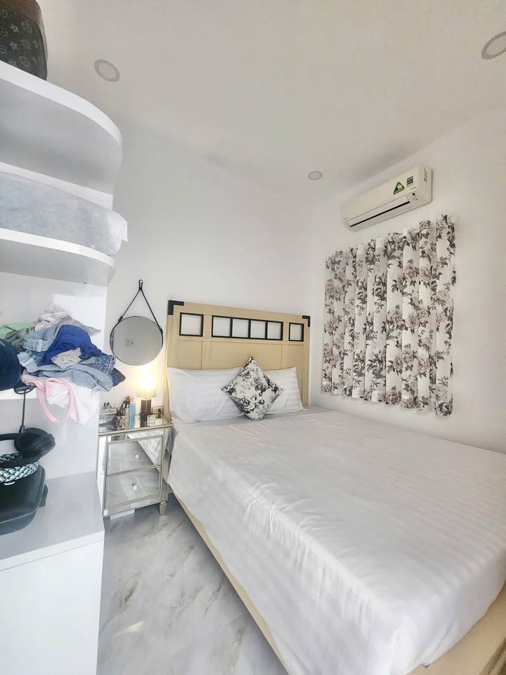 Nhà Hòn Nghê 2.6 tỷ, 69m², 2 ngủ, sân ô tô, nội thất xịn sò - An cư hay giữ tiền, tùy bạn