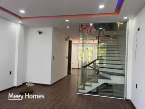 Nhà 4 tầng mặt tiền Hoàng Văn Thụ kinh doanh bao la, ở sướng như tiên