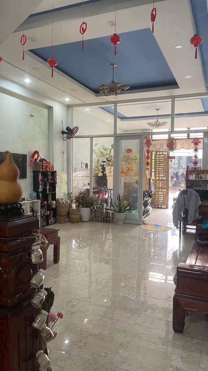 Bán nhà 1 trệt 1 lầu mặt tiền đường B2, thuộc khu dân cư Phú Thịnh, phường Long Bình Tân, giá 4,75 tỷ