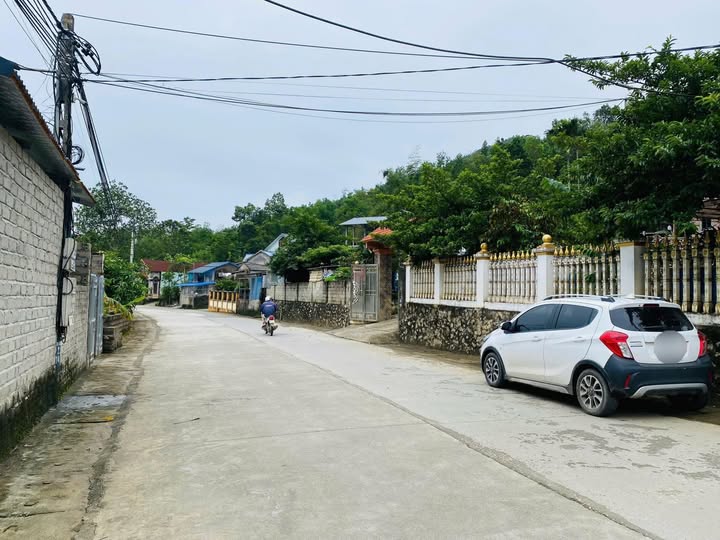 Tìm đâu ra mảnh đất 100m2 full thổ cư tại trục chính xóm ngành Liên Sơn, Lương Sơn, Hòa Bình