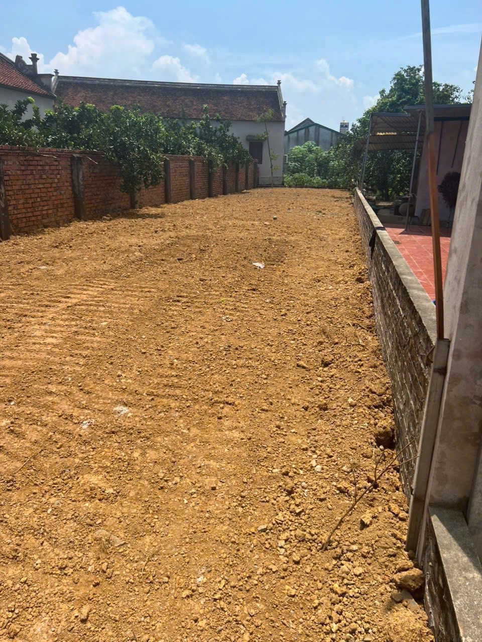 Đất vàng Phú Cát 213m2, mặt tiền 6m, giá hơn 7 tỷ, sổ đỏ Hà Nội, xe hơi thoải mái