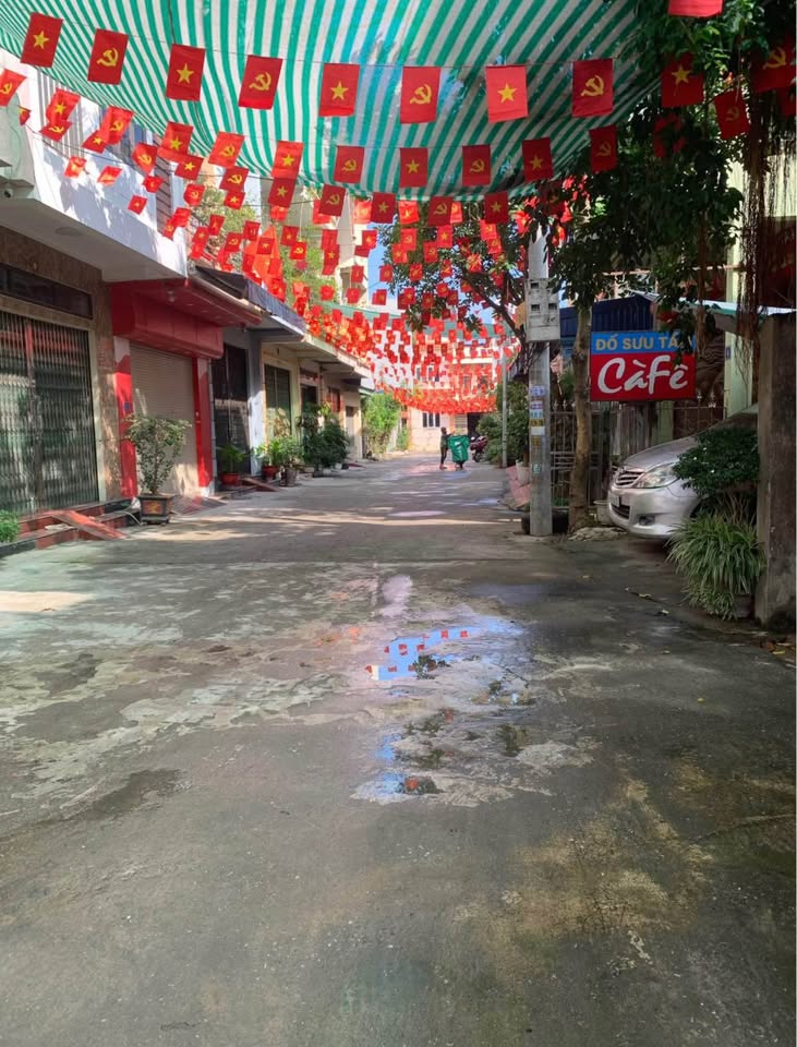 Chào mừng quý khách đến với căn nhà 3 tầng "như mới" tại ngõ Giải Phóng, Nam Định