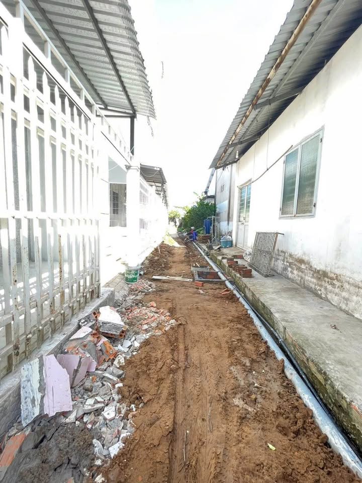 Nhà 4m x 10m hẻm xe máy, sổ riêng, gần siêu thị Co.opmart, Trà Vinh 450 triệu