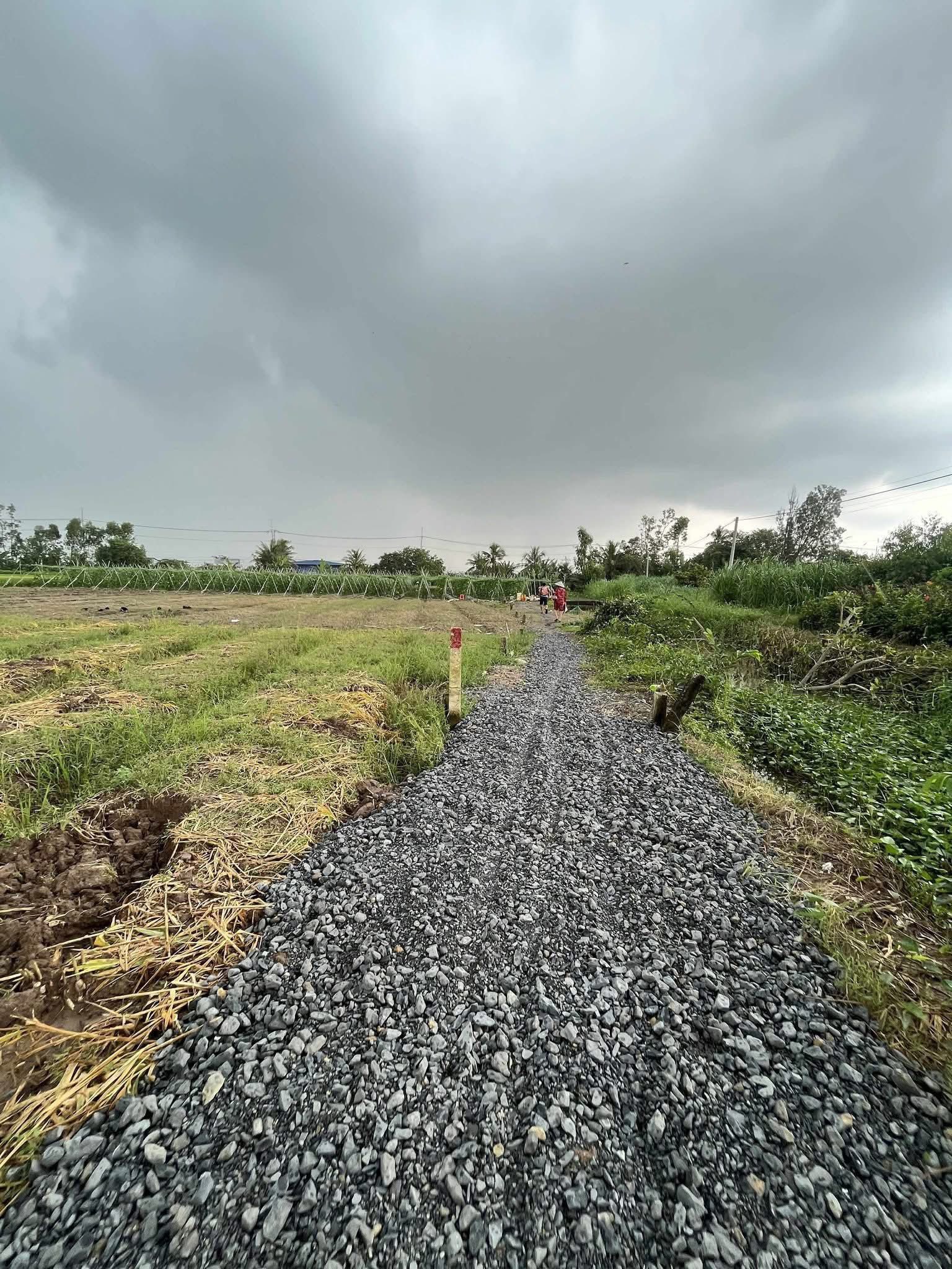 Đất Gò Công 100m2 thổ cư, giá hời 170 triệu, cách đường nhựa 70m