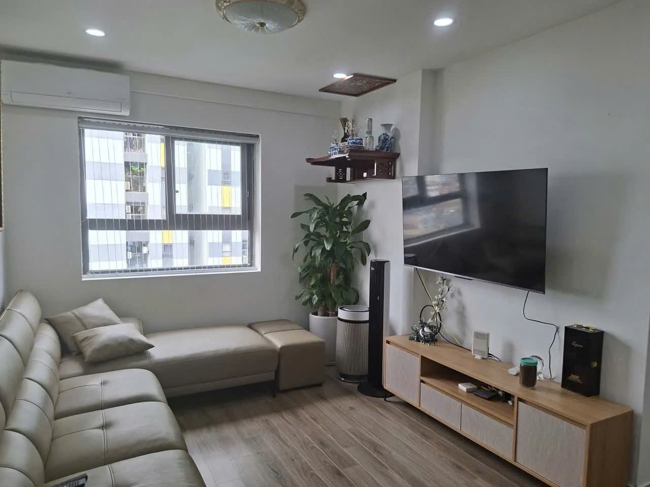 Căn hộ Rice City Linh Đàm 67m2, 2 ngủ, full nội thất, view biệt thự, giá 5 tỷ