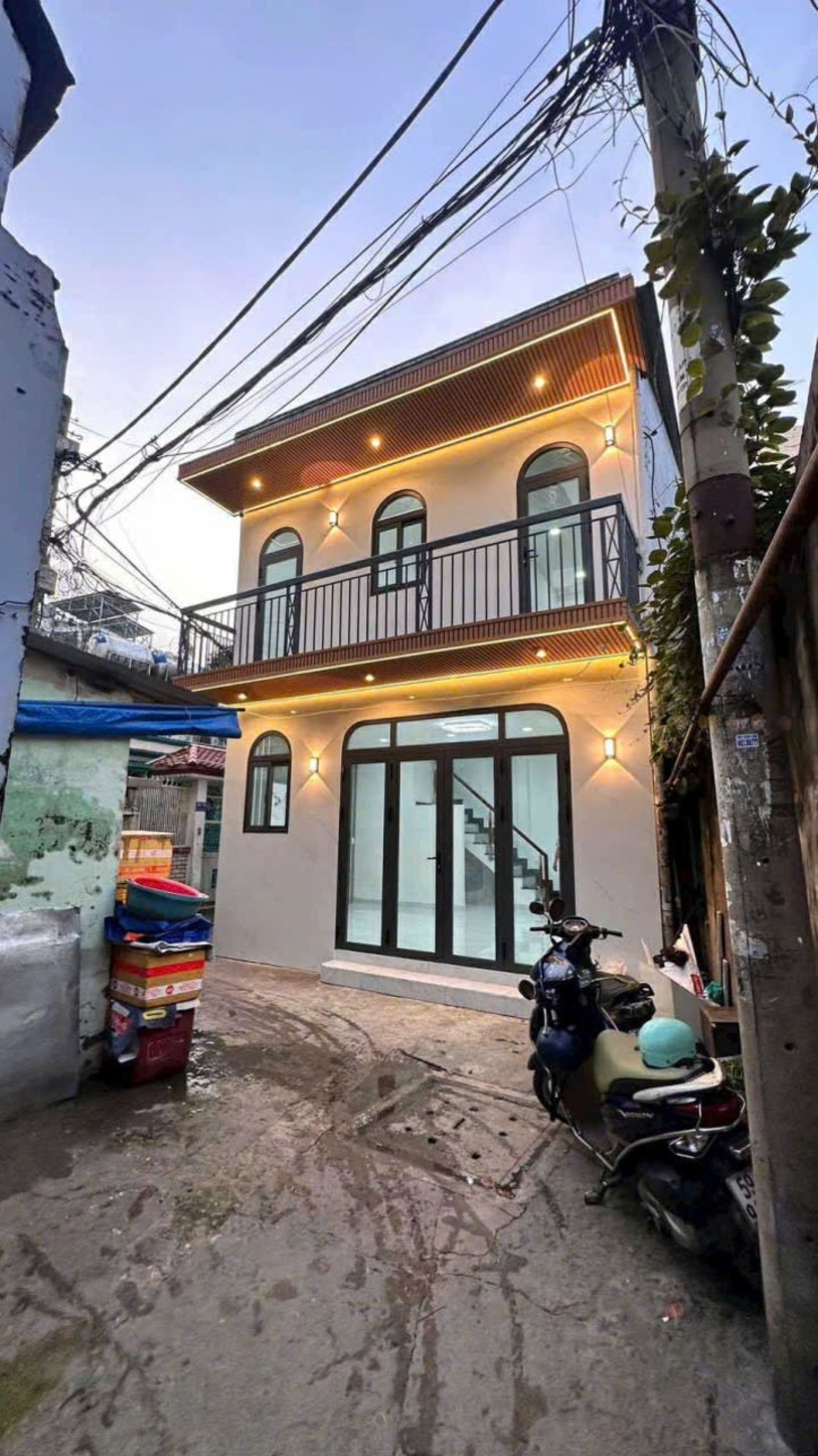 Nhà Gò Vấp 36m2 - 2 tầng kiên cố, hẻm nhựa sầm uất