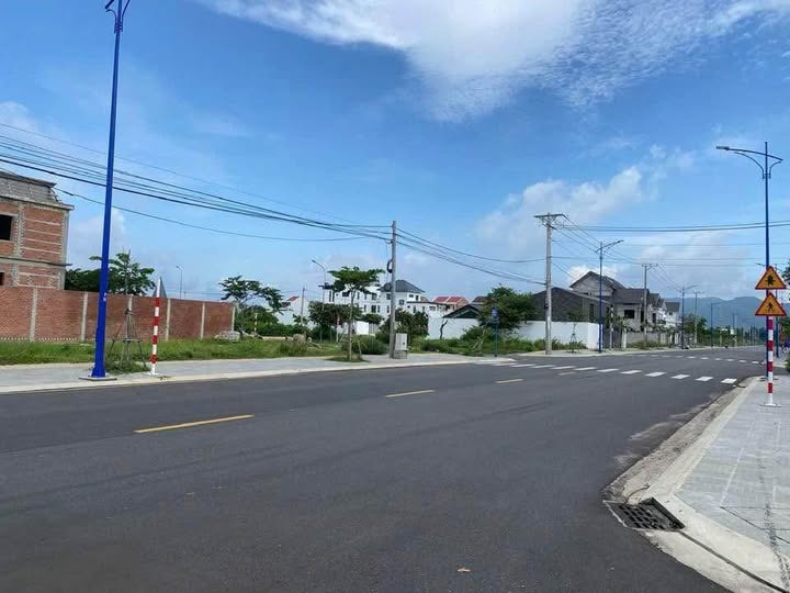 Bán đất mặt tiền đường Lê Đại Hành, phường Tam Long, Bà Rịa, 97m2, giá 3,55 tỷ