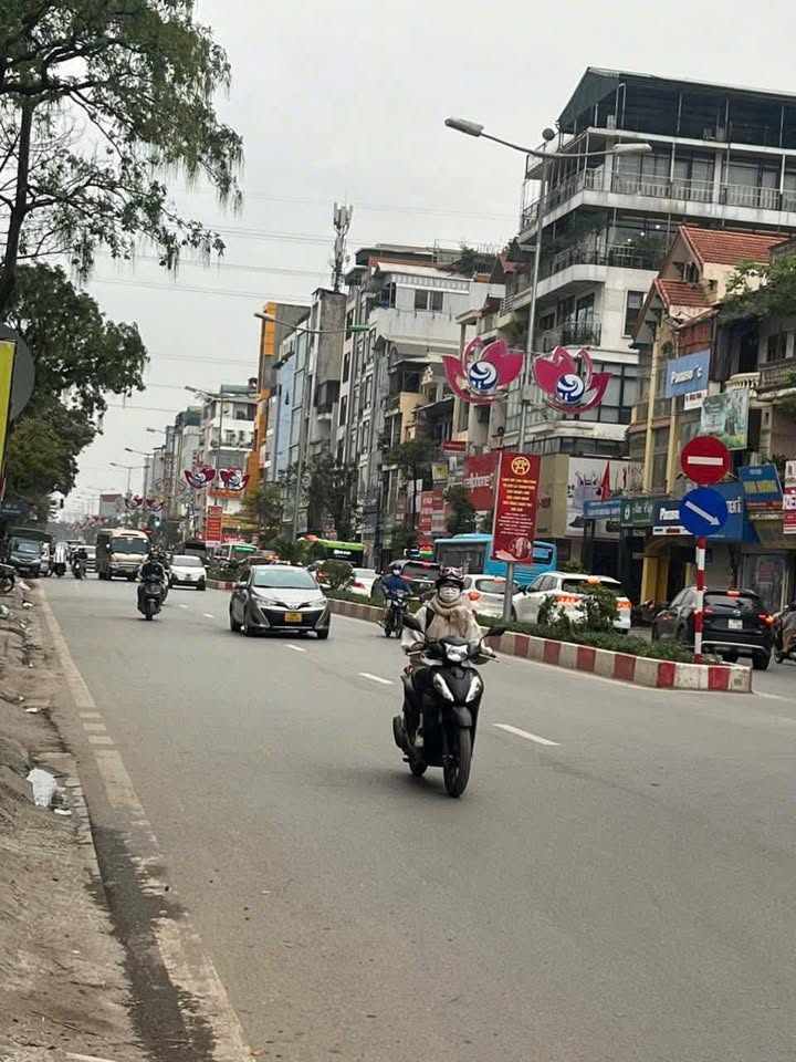 Nhà mặt phố Vạn Phúc, Hà Đông - Kinh doanh sầm uất, 65m2