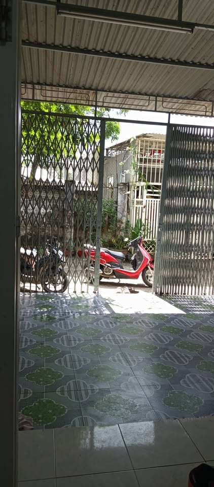 Cần bán căn nhà cấp 4 tọa lạc tại hẻm đường Phùng Hưng, phường Đắc Cấm, Thành phố Kon Tum, Tỉnh Kon Tum