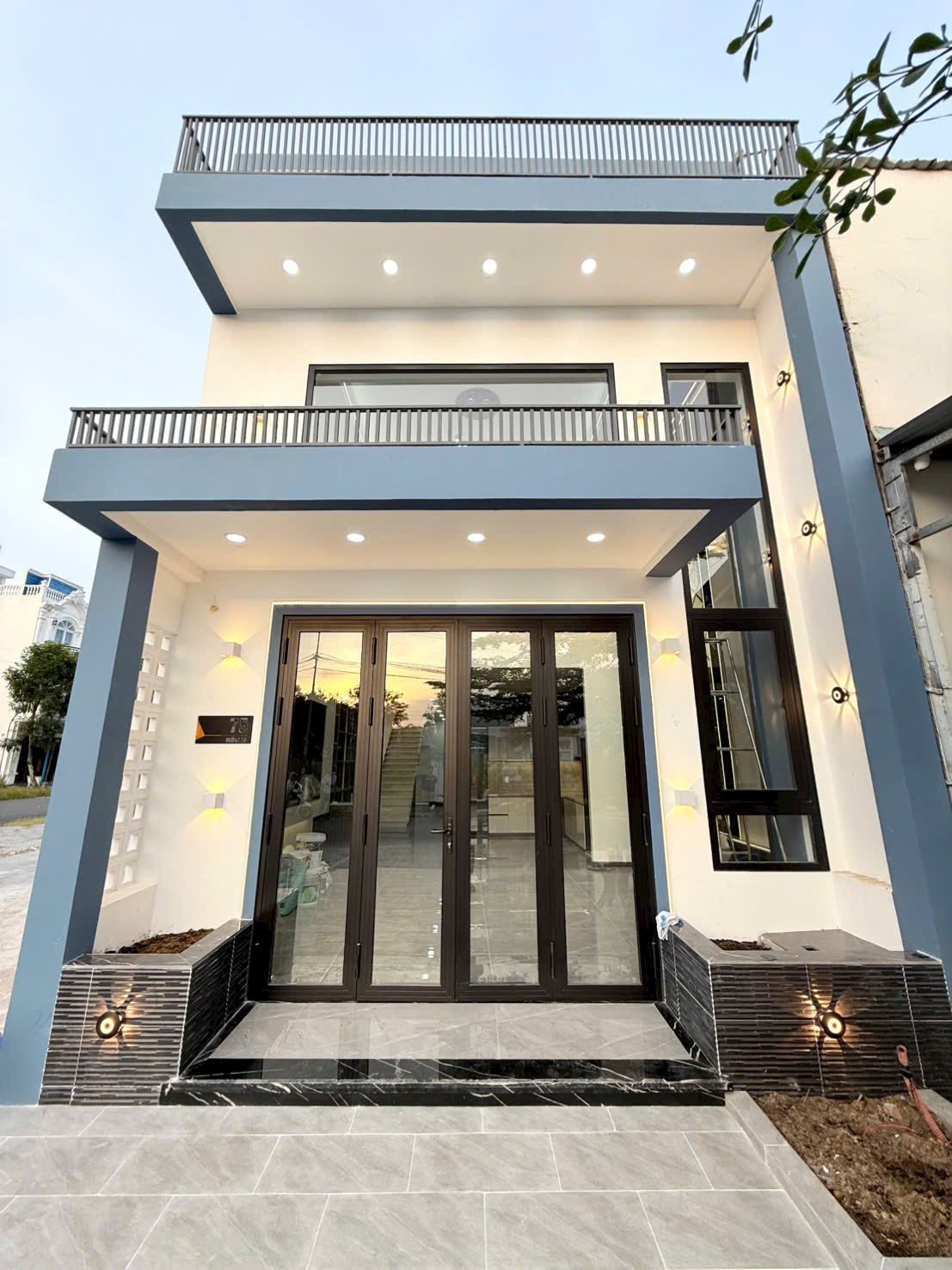 Bán nhà 3 phòng ngủ, 3wc, tặng full nội thất tại khu đô thị Hồng Loan, Cần Thơ