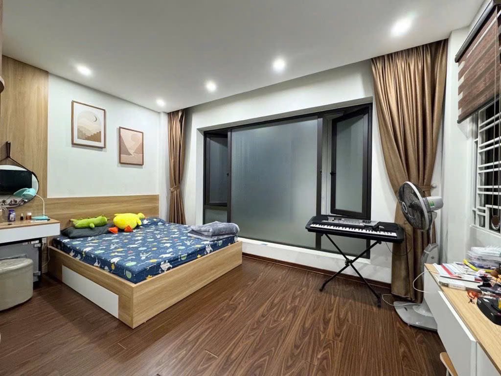 Nhà đẹp đón Tết khu Bồ Đề, Long Biên - 31m2 - 5 tầng, ô tô đỗ cửa