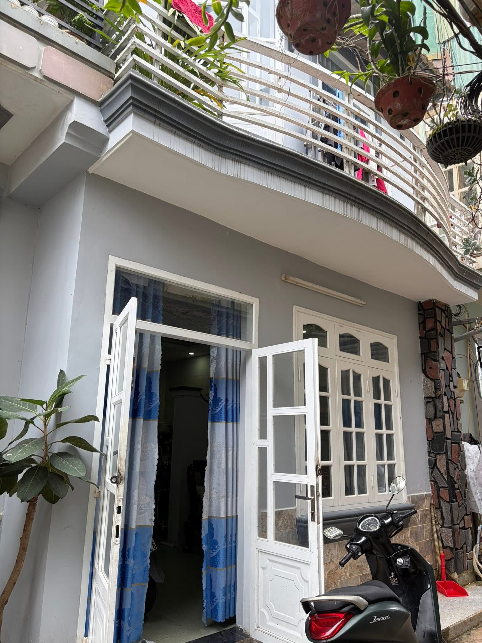 Bán gấp nhà đường Thiện Ý, phường 4, giá sập sàn chỉ 2,5 tỷ