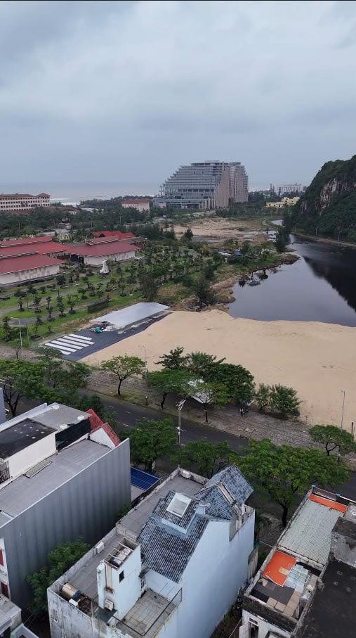 Bán lô đất vàng sát biển Sơn Thủy, đường 15m, giá chỉ 8.6 tỷ