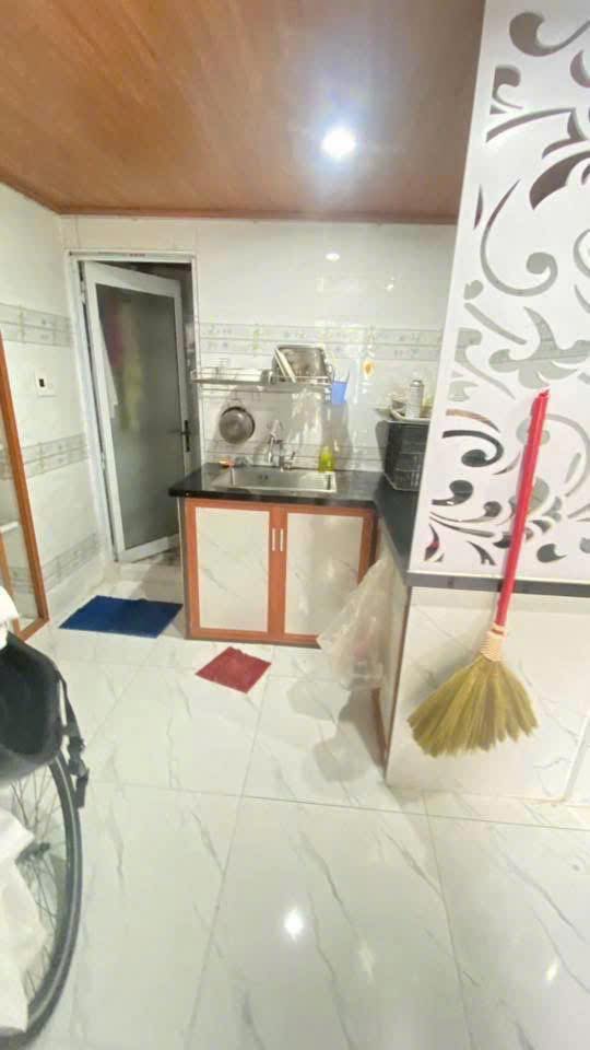 Cho thuê nhà 50m2 2 ngủ sát biển Nguyễn Tất Thành, Nha Trang