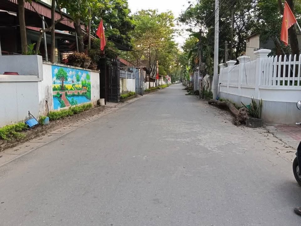 Đất Nguyệt Đức 122m2, mặt tiền 5m, đường 2 ô tô tránh