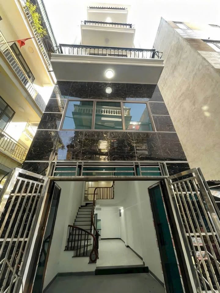 Bán nhà 4 tầng, lô góc tại Vĩnh Quỳnh, Thanh Trì, 45m2, giá nhỉnh 5 tỷ
