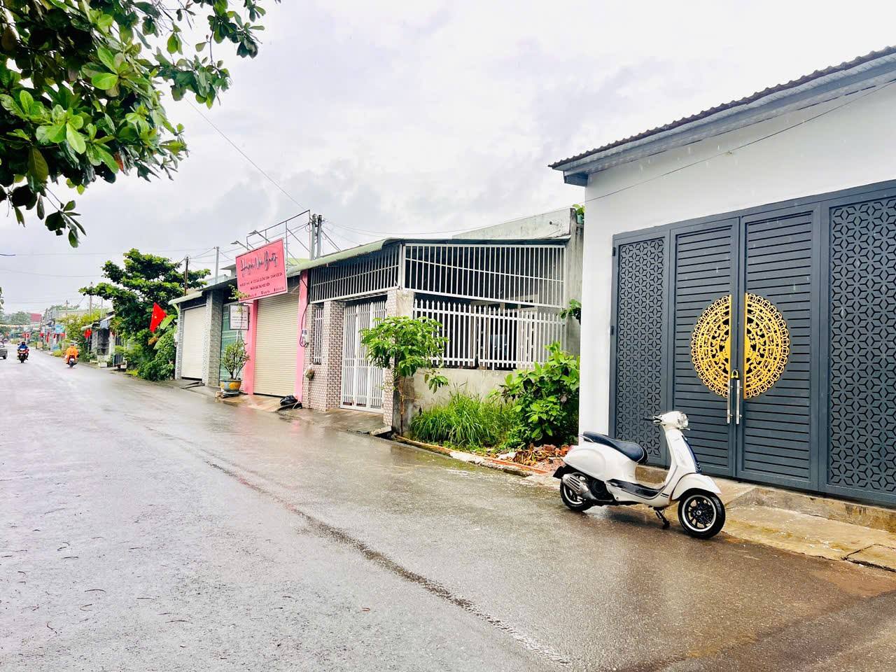 Bán nhà mặt tiền Nguyễn Thái Học, Biên Hòa, kinh doanh tốt, giá chỉ 2,79 tỷ