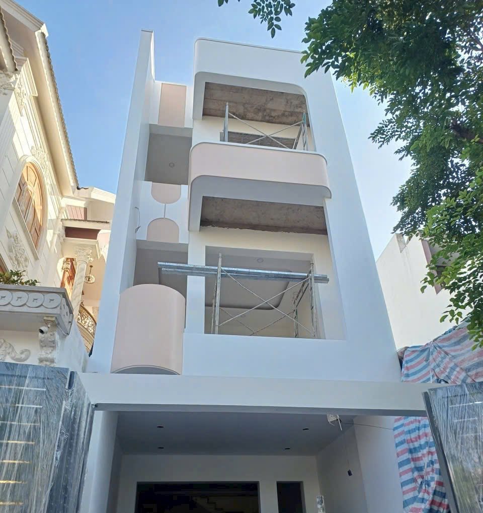 Bán nhà phố cao cấp 3 tầng, 4.5x18m, 81m2, gần trường Song Ngữ, phường Bửu Long, Biên Hòa