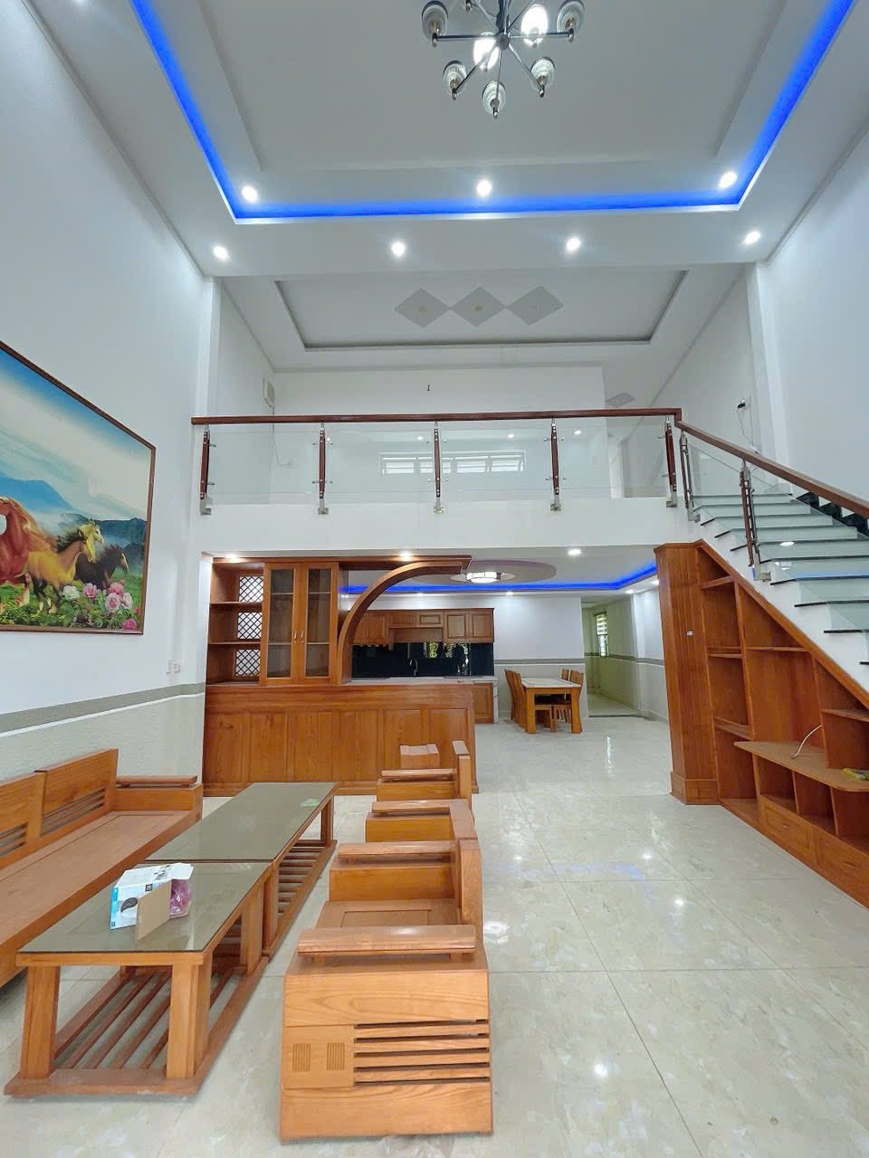 Sốc nhà lửng 3 phòng ngủ ngay ngã 4 cây sung, sổ hồng riêng, giá chỉ 2,45 tỷ