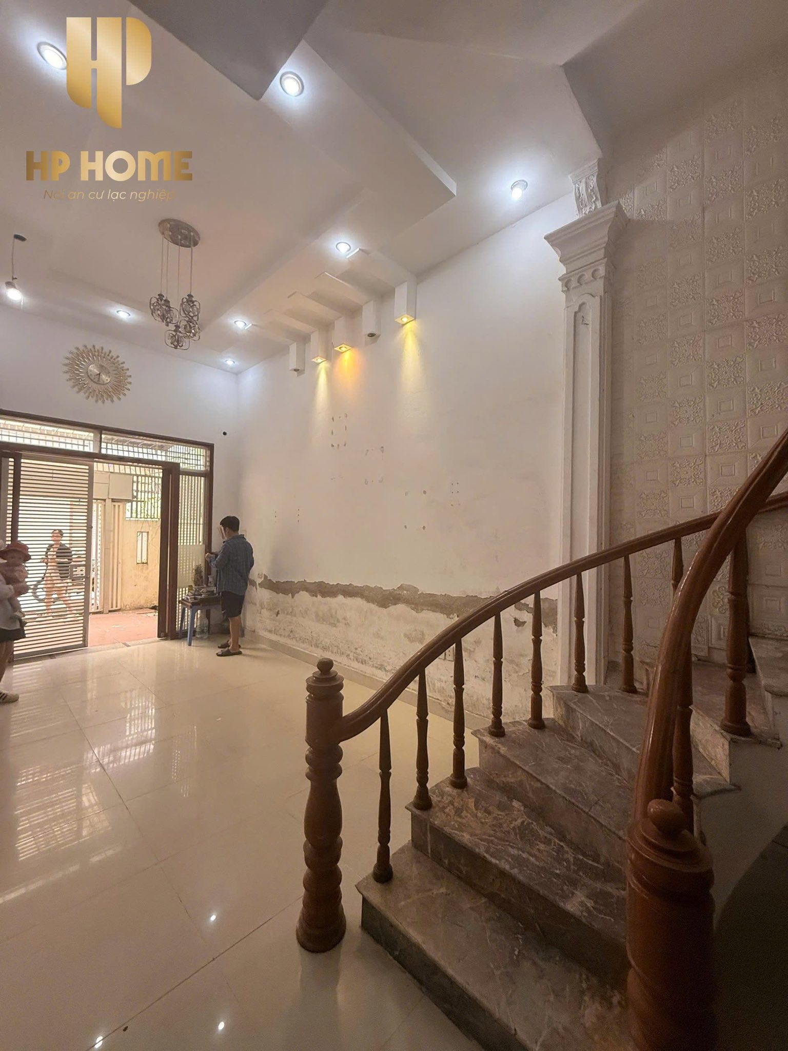 Cho thuê nhà 4 ngủ có sân cổng, ngõ ô tô, Lạch Tray, Hải Phòng