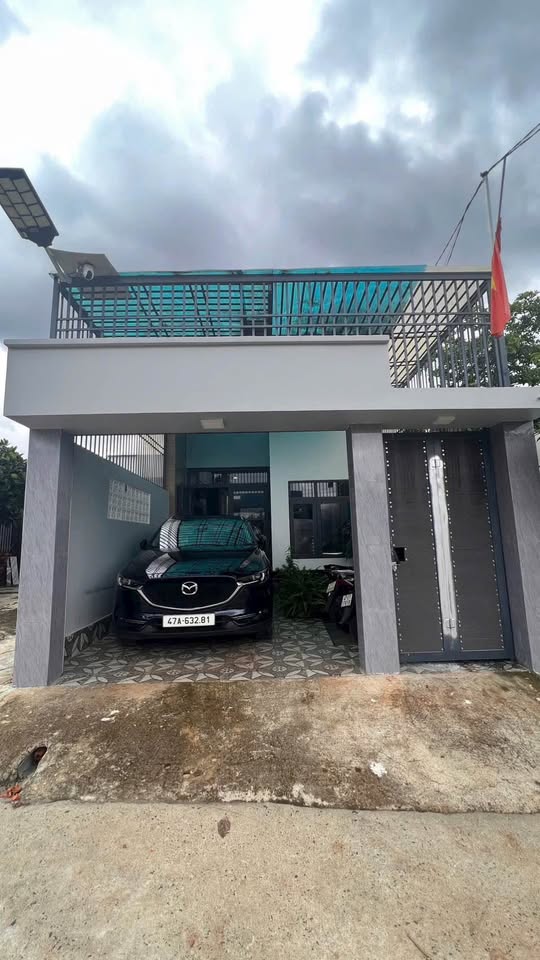 Nhà cấp 4 siêu đẹp, kiên cố, 3 phòng ngủ, hẻm xe hơi tại Y Nuê, chỉ 2,85 tỷ