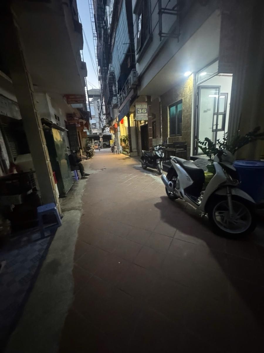 Nhà 4 tầng dân xây trung tâm Thanh Xuân - ngõ nông ba gác - 50m ra ô tô