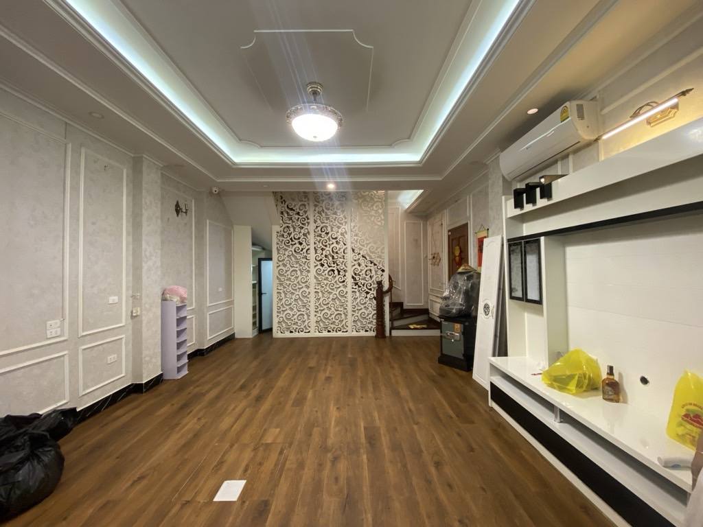 Nhà mặt phố Huy Du, Cầu Giấy lô góc, kinh doanh, ô tô vào nhà